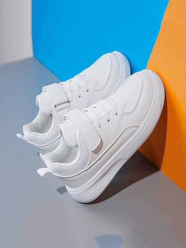 Kids Hook-and-loop Fastener Strap Skate Shoes SHE