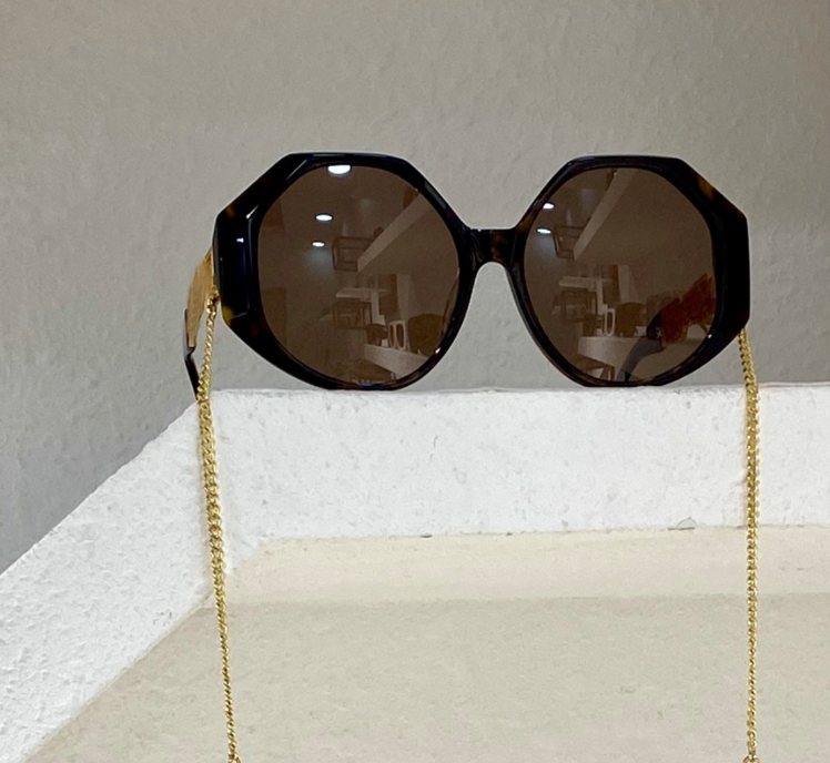 Polygon Shape Sunglasses Gold Black/Dark Grey Lens with Chain Sonnenbrille occhiali da sole uv400 protection with box
Polygon Shape Sunglasses Gold Black/Dark Grey Lens with Chain Sonnenbrille occhiali da sole uv400 protection with box