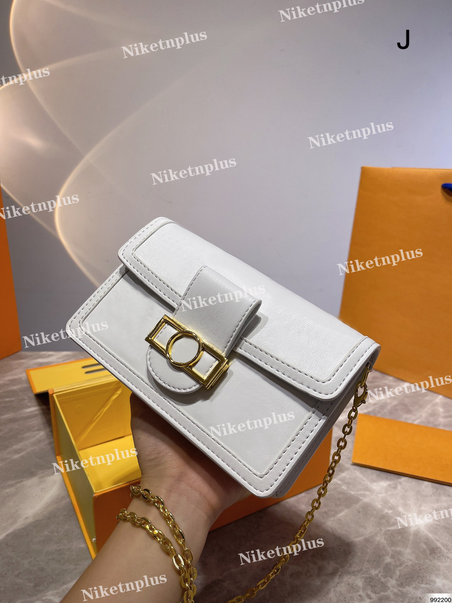 2022 New Daphne Bag Luxury Hollow embroidery Chain Shoulder Bags fashionable versatile bag luxury designer womenHandbag, #1
2022 New Daphne Bag Luxury Hollow embroidery Chain Shoulder Bags fashionable versatile bag luxury designer womenHandbag, #1