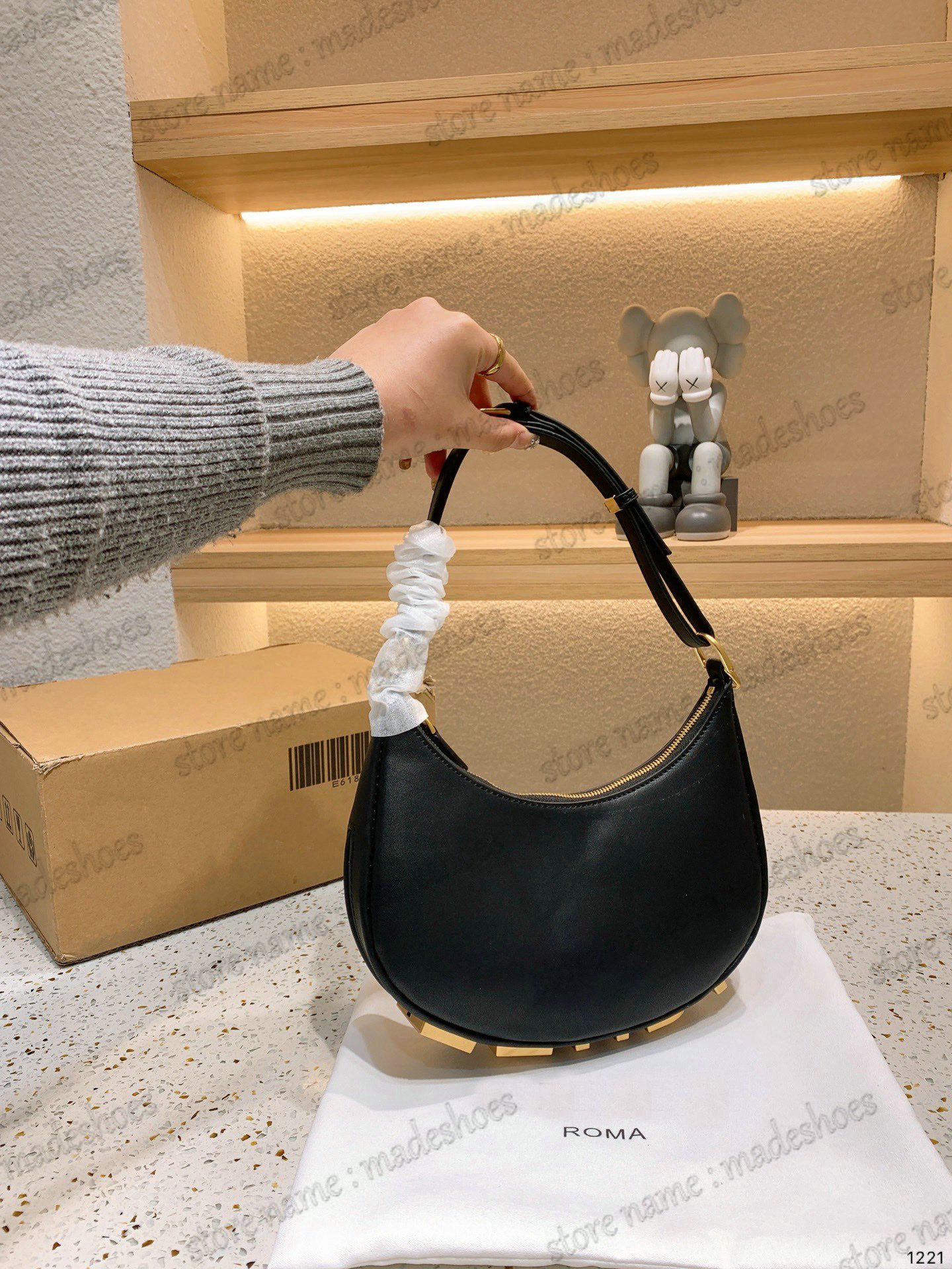 Nano Graphy Small Designer Handle Bag 2022SS Luxury Handbag With Metal Letter Luxurys Designers Hobo Womens Vintage Cross Body
Nano Graphy Small Designer Handle Bag 2022SS Luxury Handbag With Metal Letter Luxurys Designers Hobo Womens Vintage Cross Body