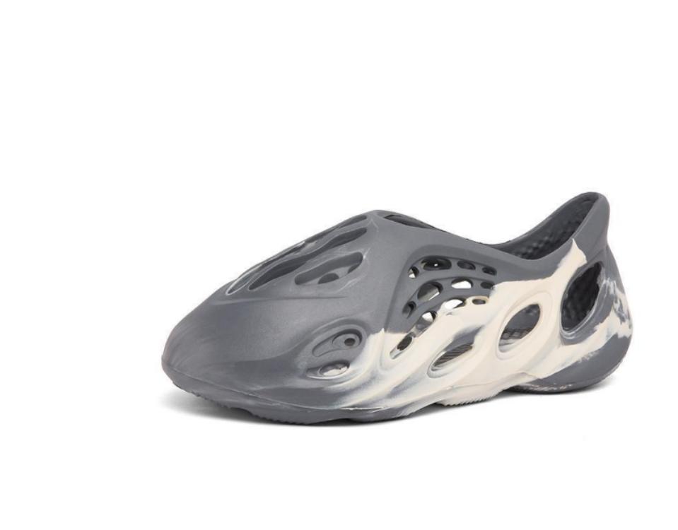 Designer Slippers New paragraph package head hole shoes summer camouflage coconut male trendy couple Roman sandals male beach, Grey and white
Designer Slippers New paragraph package head hole shoes summer camouflage coconut male trendy couple Roman sandals male beach, Grey and white