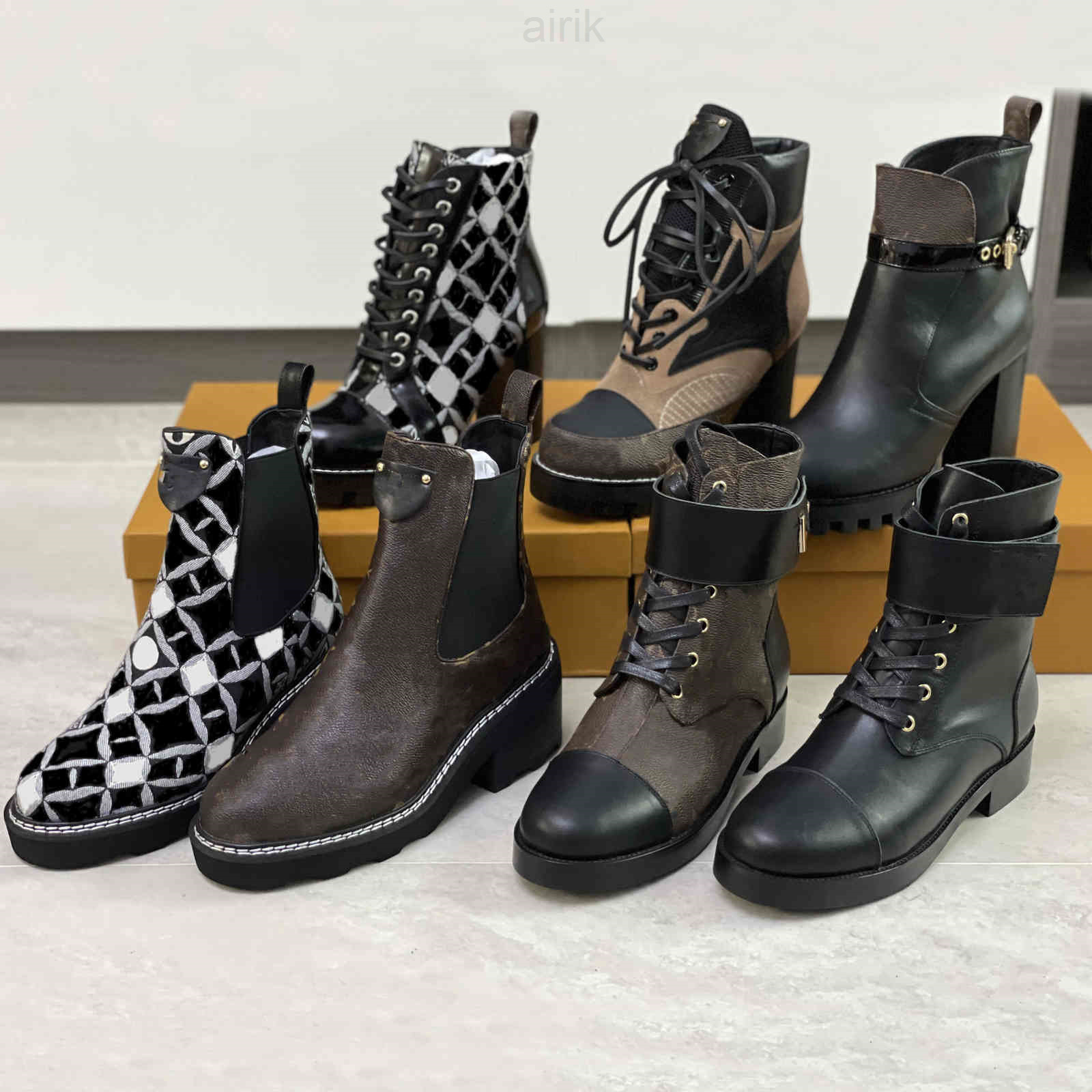 Women Beaubourg ankle boot Designer Chelsea shoes Top Quality Genuine Leather Thick High heels Winter Trail Ankle Boot Laureate Desert Boots, X3
Women Beaubourg ankle boot Designer Chelsea shoes Top Quality Genuine Leather Thick High heels Winter Trail Ankle Boot Laureate Desert Boots, X3