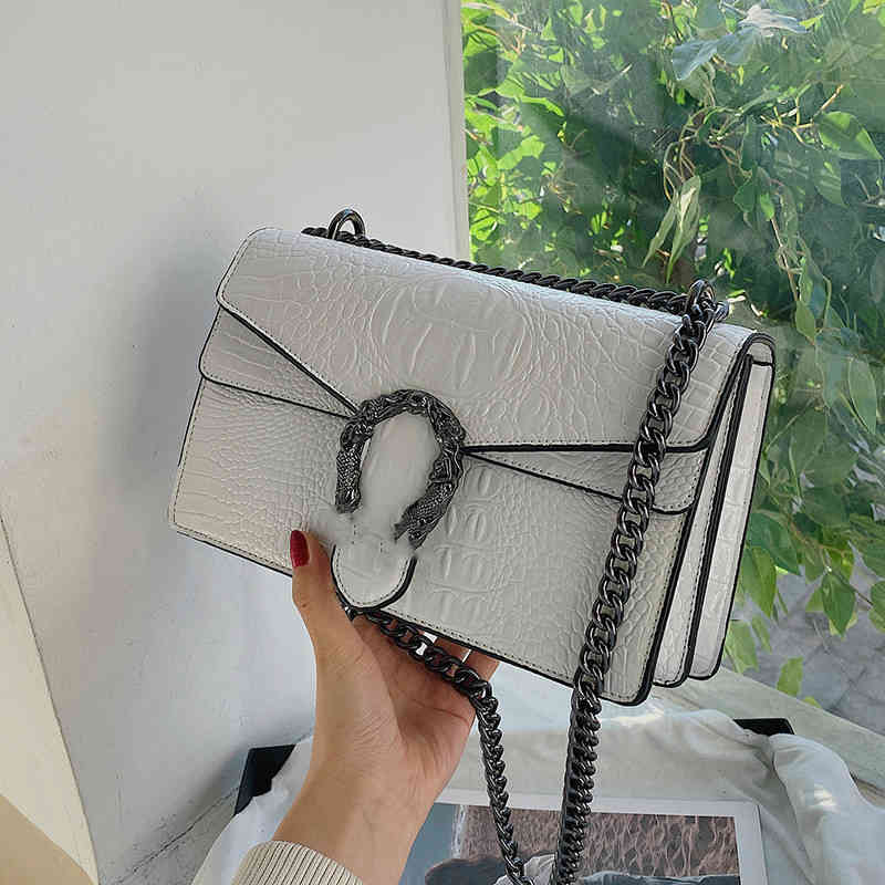 Factory Direct Sale Texture Female 2022 New Fashion Simple Small Square Foreign Temperament Chain Single Shoulder Msenger Bag Designer, Black
Factory Direct Sale Texture Female 2022 New Fashion Simple Small Square Foreign Temperament Chain Single Shoulder Msenger Bag Designer, Black