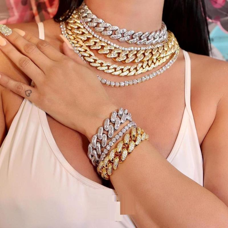 Chokers High Quality Iced Out Bling 5A Cubic Zirconia CZ Miami Cuban Link Chain Bracelets For Men Hiphop Rock Jewelry WholesaleChokers
Chokers High Quality Iced Out Bling 5A Cubic Zirconia CZ Miami Cuban Link Chain Bracelets For Men Hiphop Rock Jewelry WholesaleChokers