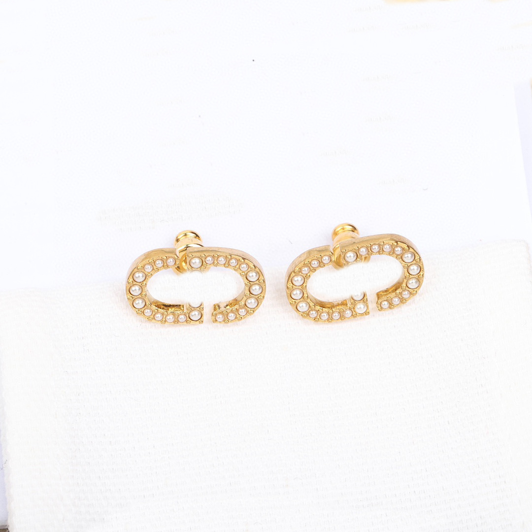 2022 Top qulity Charm dangle stud earring with nature shell beads for women wedding jewely gift have box stamp PS4250A
2022 Top qulity Charm dangle stud earring with nature shell beads for women wedding jewely gift have box stamp PS4250A