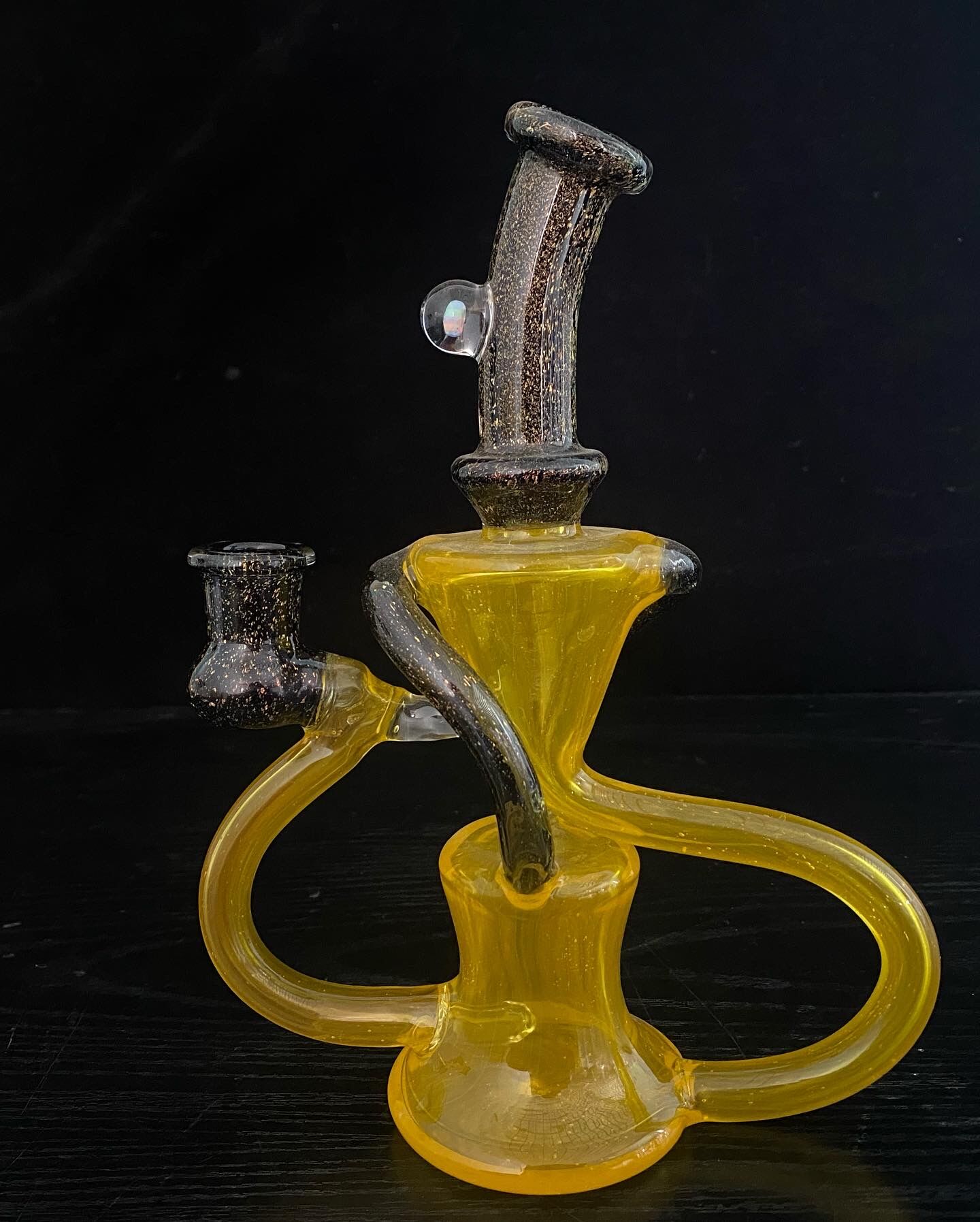 Glass hookah,american color, smoking pipe, oil rig factory outlet,two opals,14mm joint,bent neck
Glass hookah,american color, smoking pipe, oil rig factory outlet,two opals,14mm joint,bent neck