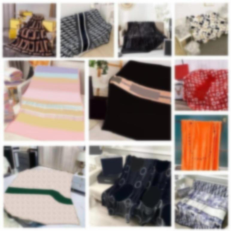 Designer Blankets Brand Letter Printed Soft Flannel Throw Blanket 150x200CM Warm Thick Sofa Bed Cover Outdoor Portable Beach Shawl Picnic Mats
Designer Blankets Brand Letter Printed Soft Flannel Throw Blanket 150x200CM Warm Thick Sofa Bed Cover Outdoor Portable Beach Shawl Picnic Mats