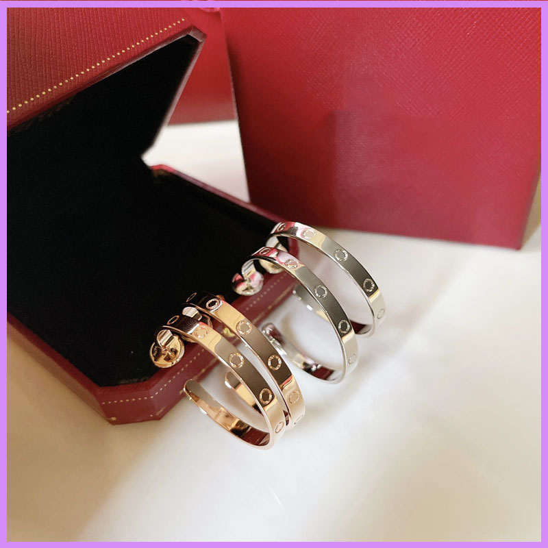 Titanium steel 18K rose gold love earrings for woman hoops exquisite simple fashion C diamond ring lady earrings jewelry gift
Titanium steel 18K rose gold love earrings for woman hoops exquisite simple fashion C diamond ring lady earrings jewelry gift