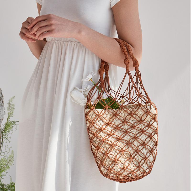 Evening Bags Fashion Hollow Straw Buckets Bag Handmade Woven Women Handbags Casual Summer Beach Fish Net Bali Small Tote Purses 2022 Sac, Brown
Evening Bags Fashion Hollow Straw Buckets Bag Handmade Woven Women Handbags Casual Summer Beach Fish Net Bali Small Tote Purses 2022 Sac, Brown