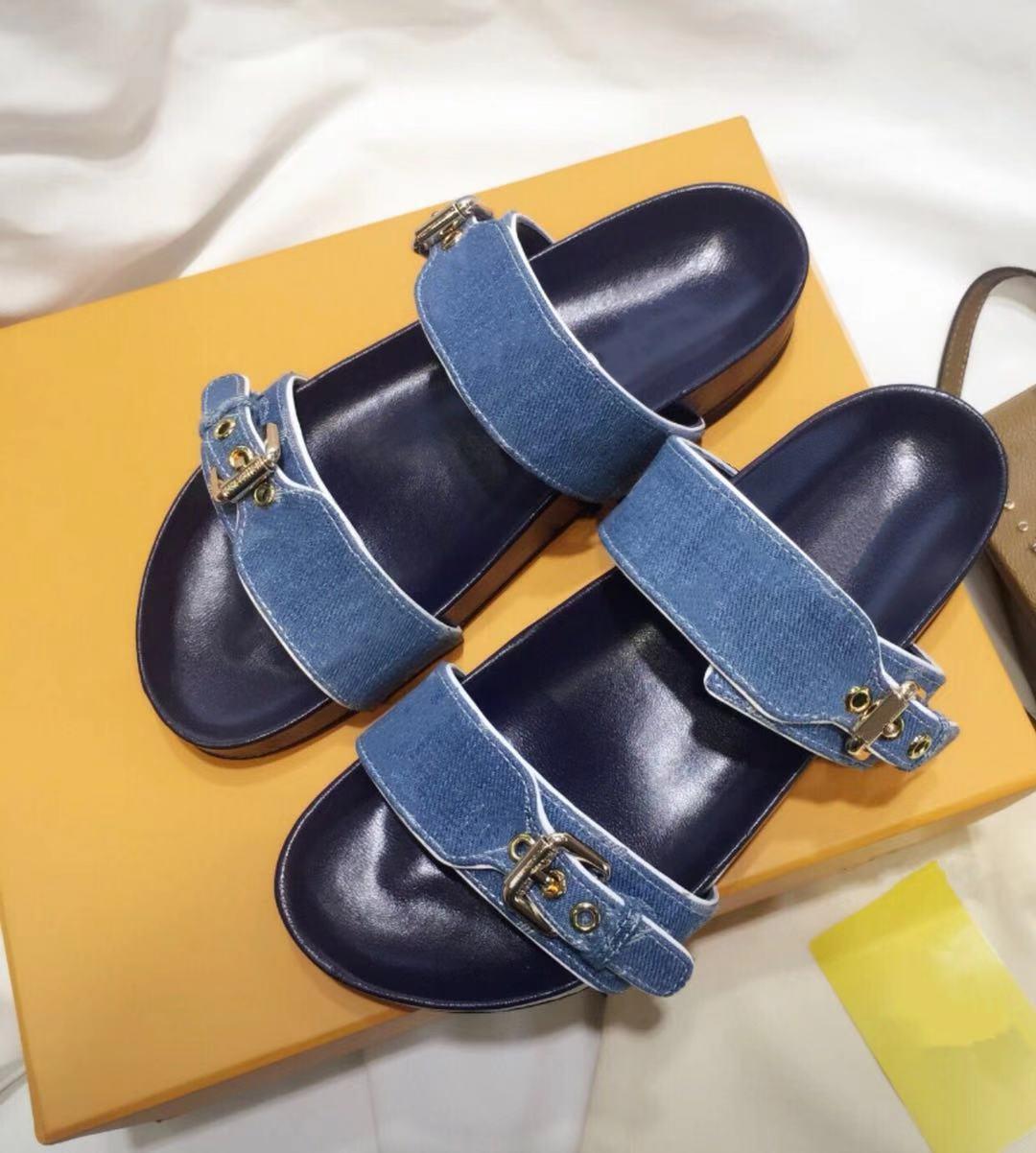 Women Summer Slippers BOM DIA Flat Mule 1A3R5G Classic Cool Effortlessly Stylish Slides 2 Straps With Adjustedshoe''Louise''viuton'' QVt, Red
Women Summer Slippers BOM DIA Flat Mule 1A3R5G Classic Cool Effortlessly Stylish Slides 2 Straps With Adjustedshoe''Louise''viuton'' QVt, Red