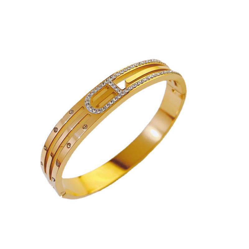 Fashion Trend New Steel Bracelet Plated with 18k Gold Heavy Industry Forging Diamond Inlaid Exaggerated and Atmospheric Hand
Fashion Trend New Steel Bracelet Plated with 18k Gold Heavy Industry Forging Diamond Inlaid Exaggerated and Atmospheric Hand