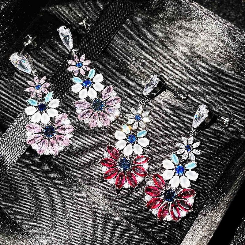 Dangle & Chandelier Silver Jewelry Luxury Colorful Cubic Zircon Charm Flower Drop Earrings For Women Wedding Party Unique AccessoriesDangle
Dangle & Chandelier Silver Jewelry Luxury Colorful Cubic Zircon Charm Flower Drop Earrings For Women Wedding Party Unique AccessoriesDangle
