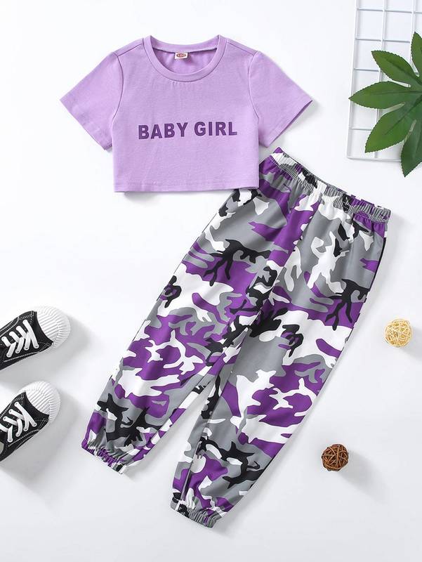 Toddler Girls Letter Graphic Tee & Camo Print Joggers SHE