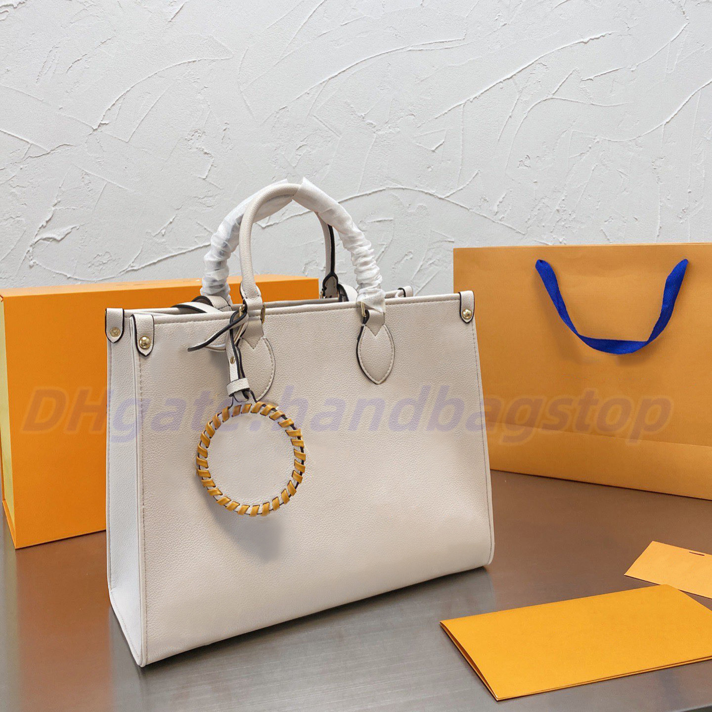 High quality Luxury clutch crossbody bag Shopping bags designer tote Women handbags ONTHEGO shoulder code CRAFTY NEONOE Handbag beach weekend large sling basket, White
High quality Luxury clutch crossbody bag Shopping bags designer tote Women handbags ONTHEGO shoulder code CRAFTY NEONOE Handbag beach weekend large sling basket, White