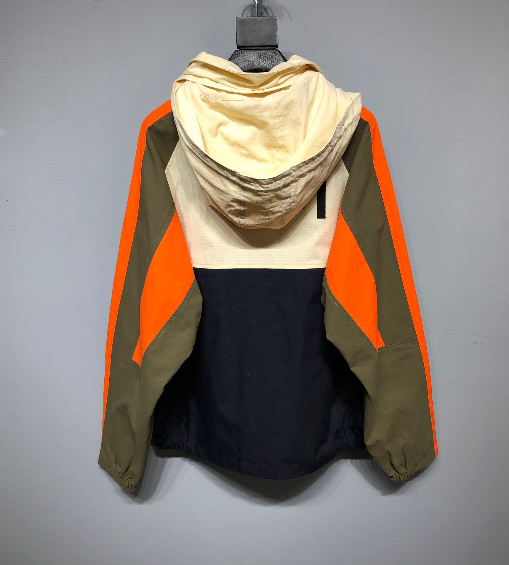 New AOP jacquard letter knitted sweater in autumn / winter 2022acquard knitting machine e Custom jnlarged detail crew neck cotton r666324f
New AOP jacquard letter knitted sweater in autumn / winter 2022acquard knitting machine e Custom jnlarged detail crew neck cotton r666324f