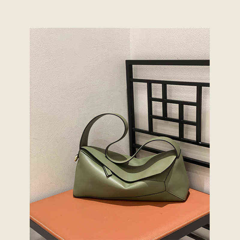 Loew's Bag 2022 puzzle geometry underarm bag niche high sense splicing cowhide hand carrying woman's luxury designer bag high sense leisure handbags, 380tvl
Loew's Bag 2022 puzzle geometry underarm bag niche high sense splicing cowhide hand carrying woman's luxury designer bag high sense leisure handbags, 380tvl