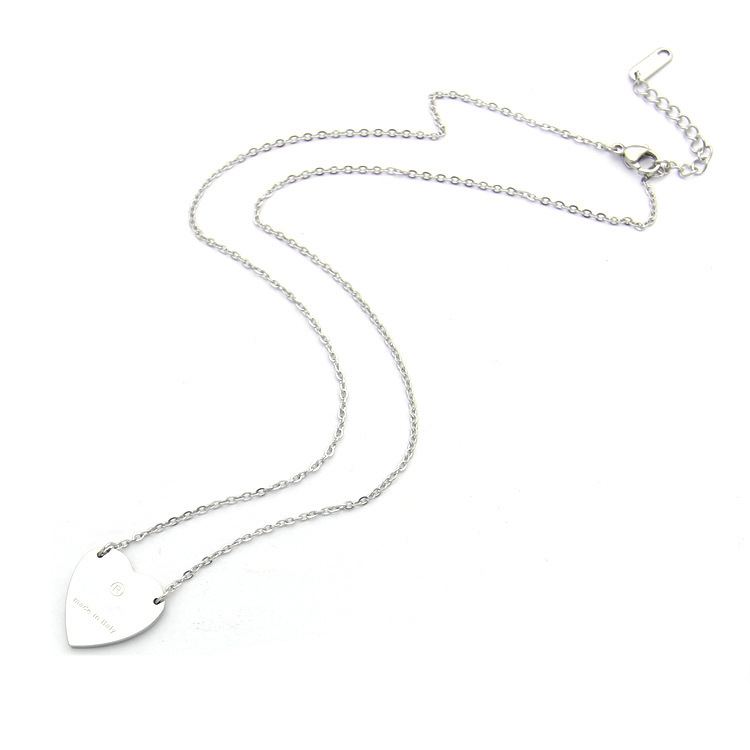 2022 Top Quality Women Designer Earrings Necklace Simple G Letter Titanium Steel Luxury Brand 3 Colors Heart Love Pendant Fashion Jewelry
2022 Top Quality Women Designer Earrings Necklace Simple G Letter Titanium Steel Luxury Brand 3 Colors Heart Love Pendant Fashion Jewelry