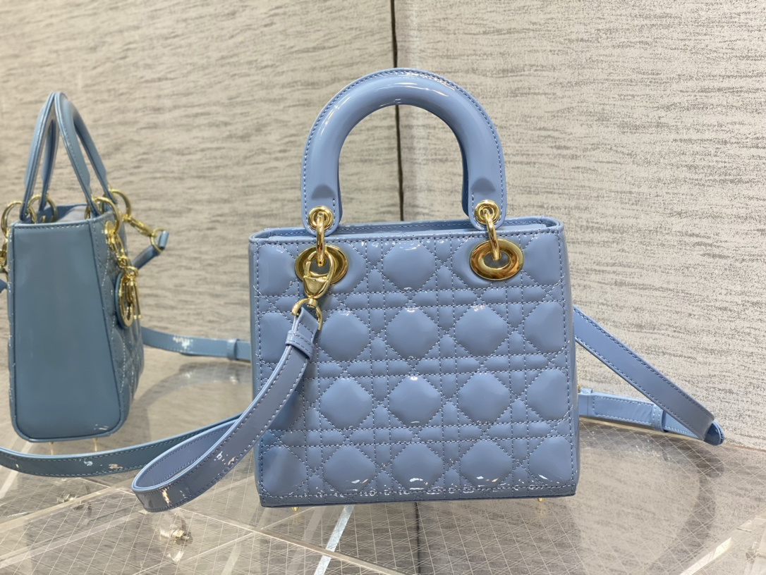Fashion Purse Updated Designer Women Pure Blue Color Bacchus Bags Retro Hardware Cloudy Handbags Supper Soft Real Leather, ##
Fashion Purse Updated Designer Women Pure Blue Color Bacchus Bags Retro Hardware Cloudy Handbags Supper Soft Real Leather, ##