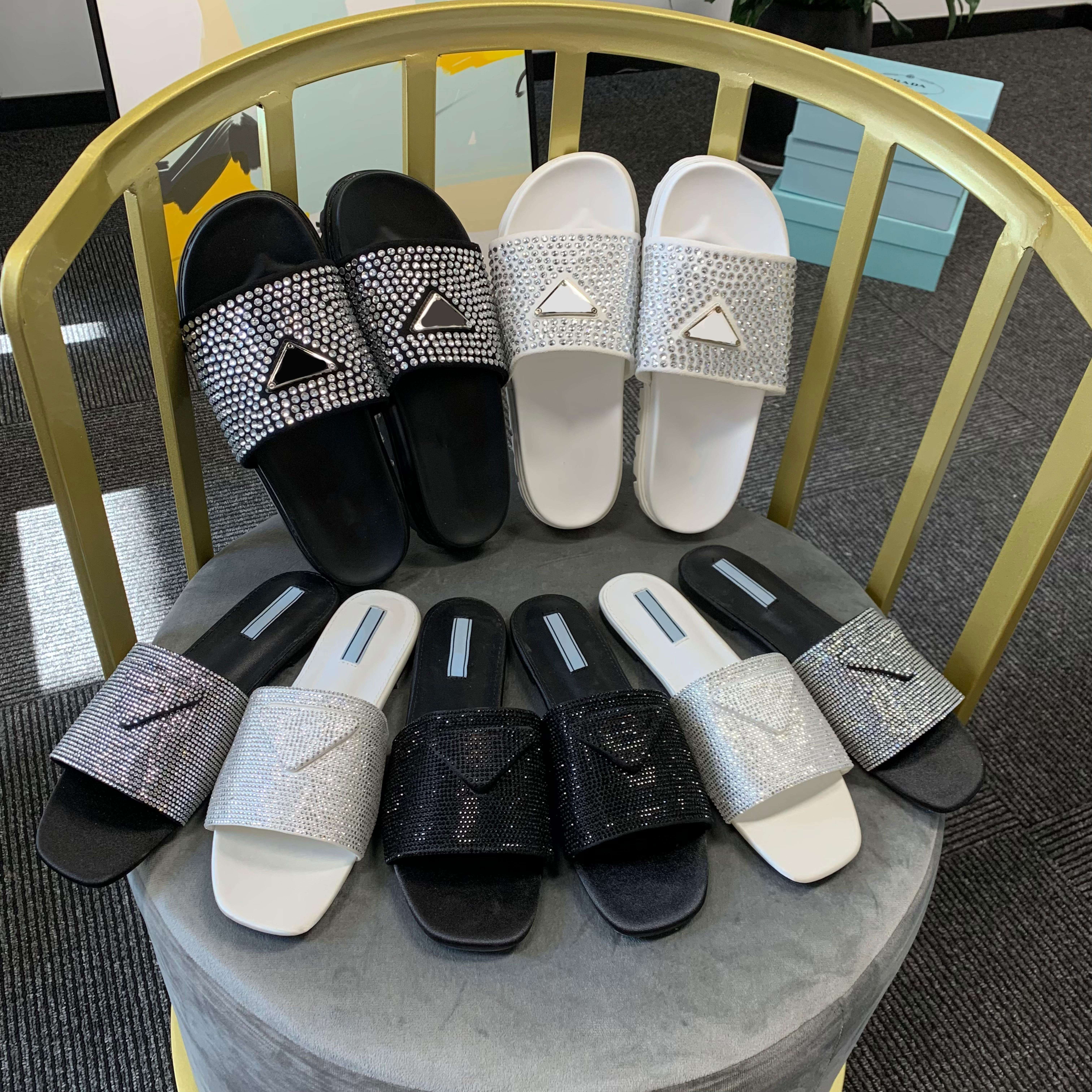 Women's slide and crystal sandals flat shoes Diamond slippers Fashion Summer beach color satin sandwich luxury brand flat leather 34-42
Women's slide and crystal sandals flat shoes Diamond slippers Fashion Summer beach color satin sandwich luxury brand flat leather 34-42