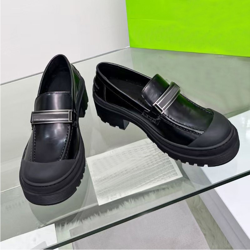 women Casual shoes Travel leather Trainers 100% cowhide fashion lady black designer shoe Metal Running sneaker Letters woman shoe platform gym sneakers size 35-41, White
women Casual shoes Travel leather Trainers 100% cowhide fashion lady black designer shoe Metal Running sneaker Letters woman shoe platform gym sneakers size 35-41, White