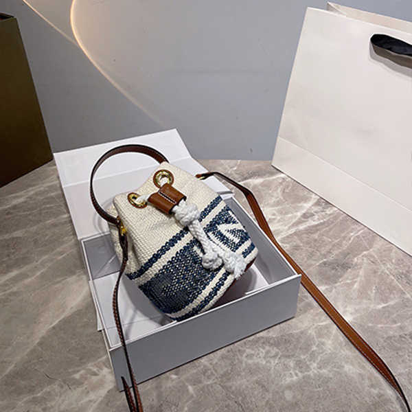 Multicolor High quality women's bag Casual canvas letter draw rope bucket bag one-shoulder handbag striped Lafite vegetable basket small sj, Red
Multicolor High quality women's bag Casual canvas letter draw rope bucket bag one-shoulder handbag striped Lafite vegetable basket small sj, Red
