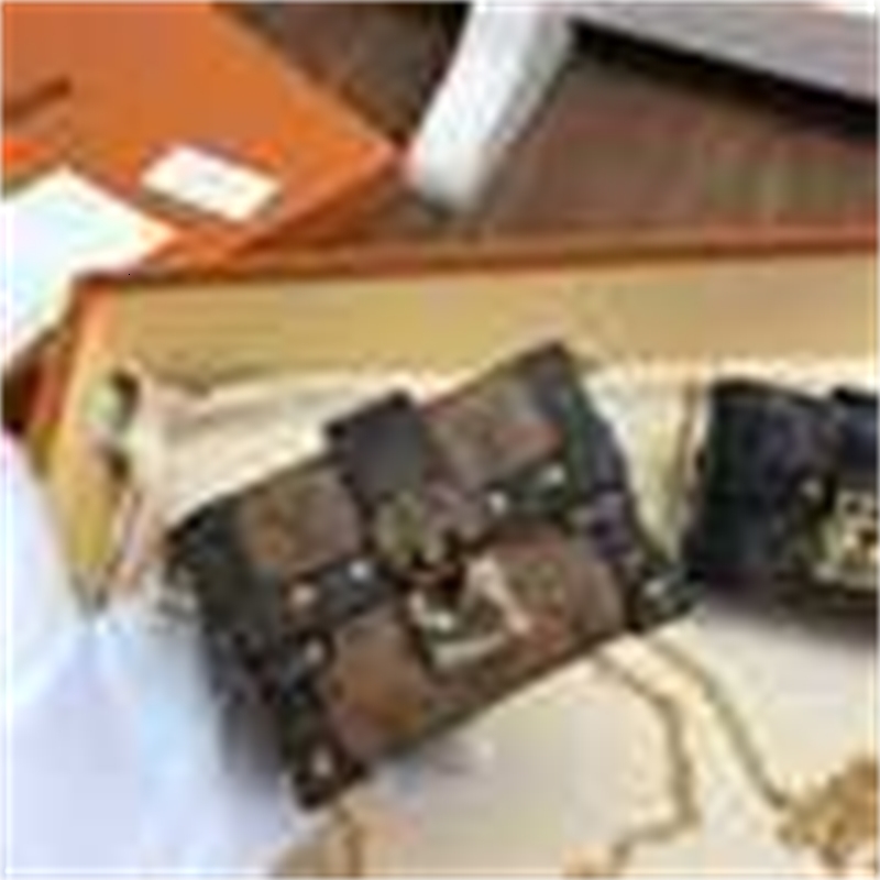 M68575 ESSENTIAL TRUNK chain bag Waist Bags Mini Belt Bags Long Wallet Chain Wallets Purse Clutches Evening Pouches, Picture show
M68575 ESSENTIAL TRUNK chain bag Waist Bags Mini Belt Bags Long Wallet Chain Wallets Purse Clutches Evening Pouches, Picture show