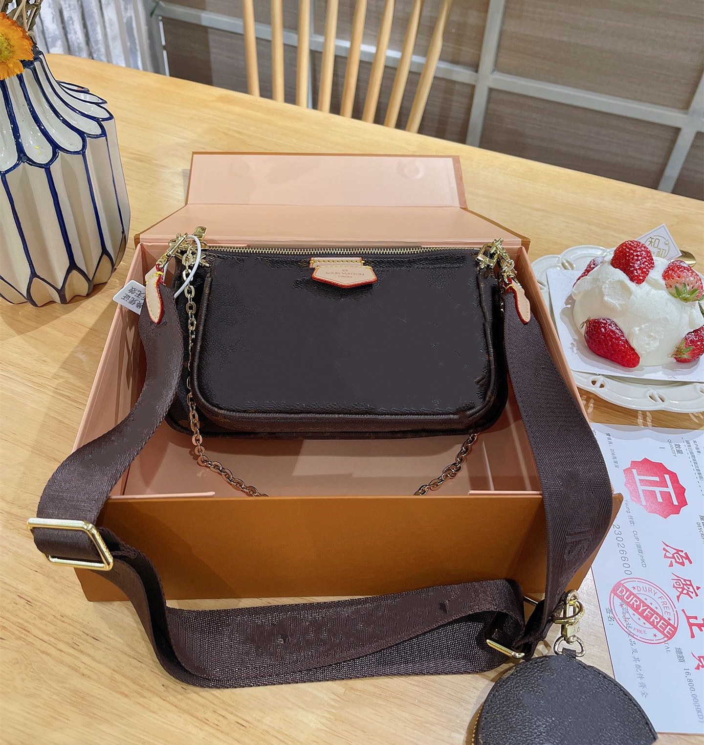3-piece set fashion classic handbags classical leather bags women Tote shoulder genuine leather crossbody bag with gift box, Brown
3-piece set fashion classic handbags classical leather bags women Tote shoulder genuine leather crossbody bag with gift box, Brown