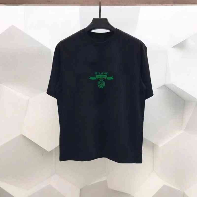 Designer 2022 Summer New P Family Triangle Short Sve T-shirt Prad Loose Casual Versatile Round Neck Breathable Fashion Men's Top Oversize M
Designer 2022 Summer New P Family Triangle Short Sve T-shirt Prad Loose Casual Versatile Round Neck Breathable Fashion Men's Top Oversize M