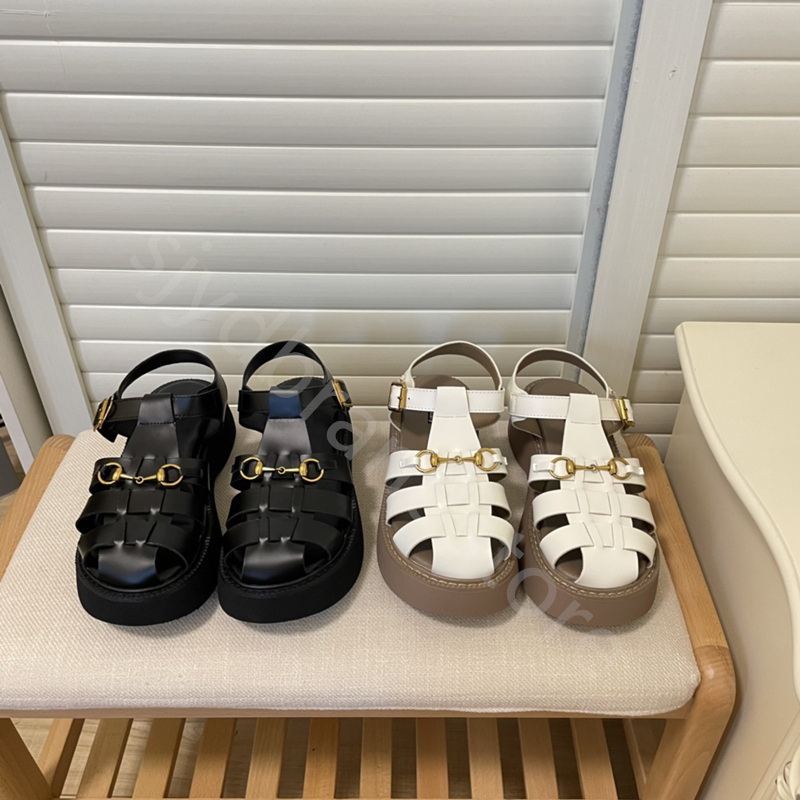 Designer Sandals Woven Roman Hollowed Out Pigsty Raised Soft Bottom Casual Beach Shoes Retro Baotou Gladiator Women Sandals With Box
Designer Sandals Woven Roman Hollowed Out Pigsty Raised Soft Bottom Casual Beach Shoes Retro Baotou Gladiator Women Sandals With Box