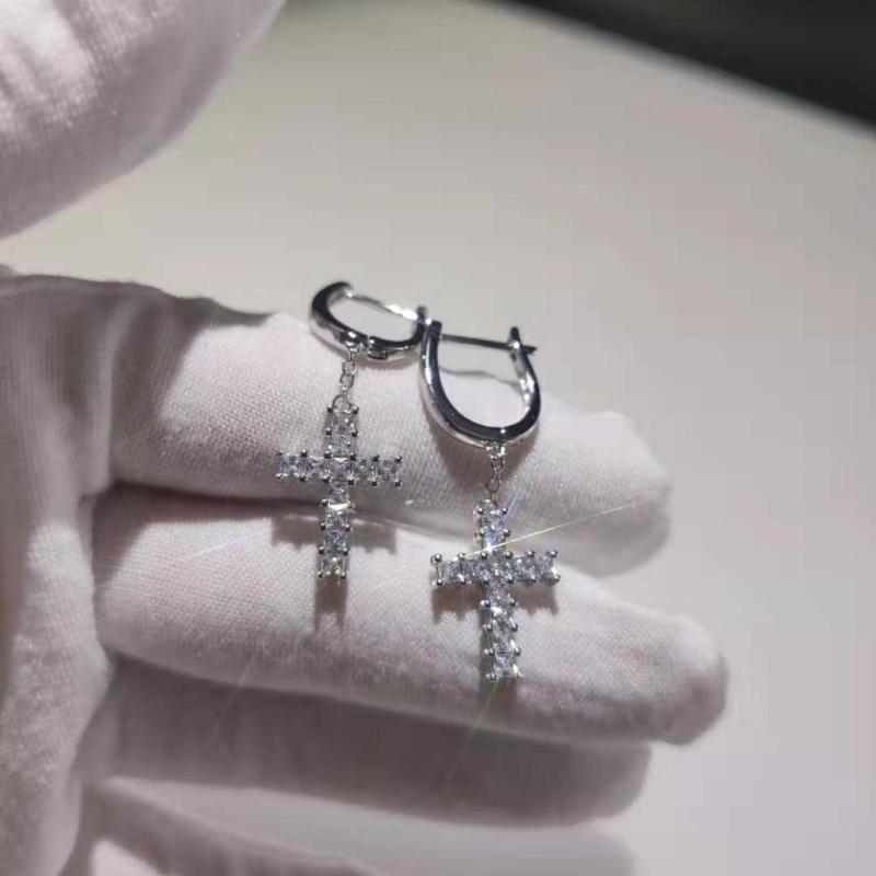 Stud Hip Hop Micro Paved Cubic Zirconia Bling Out Cross Earring Men Women CZ Earrings Male Fashion Jewelry Drop StudStud
Stud Hip Hop Micro Paved Cubic Zirconia Bling Out Cross Earring Men Women CZ Earrings Male Fashion Jewelry Drop StudStud