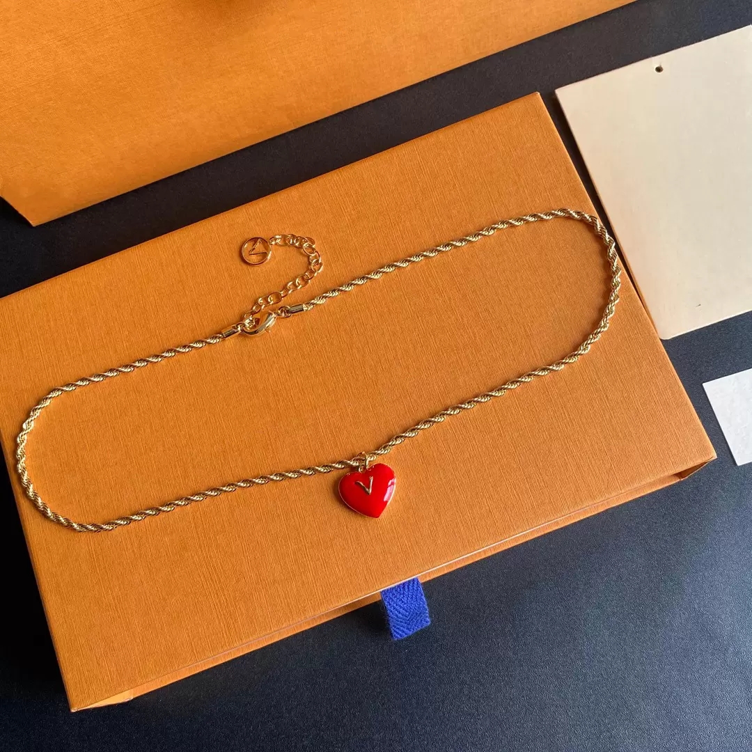 Designer Necklace luxurys fashion jewelry charm women's collar dating party high quality gift with box
Designer Necklace luxurys fashion jewelry charm women's collar dating party high quality gift with box