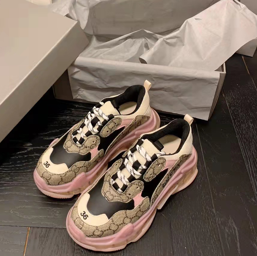 Triple S Clear Sole Shoes Designer Casual Shoes Newst Luxury Sneakers Cristal Bottom Men Women Shoe Vintage Old Dad Sneaker Fashion Trainers 35-44, Color 1
Triple S Clear Sole Shoes Designer Casual Shoes Newst Luxury Sneakers Cristal Bottom Men Women Shoe Vintage Old Dad Sneaker Fashion Trainers 35-44, Color 1