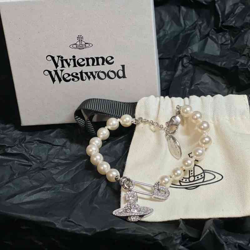 Classic Vivian Ansey Empress Dowager Tridimensional Saturn Pearl Bracelet Nana Same Star Set
Classic Vivian Ansey Empress Dowager Tridimensional Saturn Pearl Bracelet Nana Same Star Set
