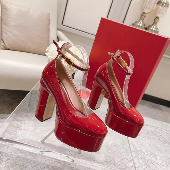 New spring and summer fashion leathe shoes women's high chunky heels Buckle made of cowhide waterproof platform sexy box packaging size 35-41, Red
New spring and summer fashion leathe shoes women's high chunky heels Buckle made of cowhide waterproof platform sexy box packaging size 35-41, Red