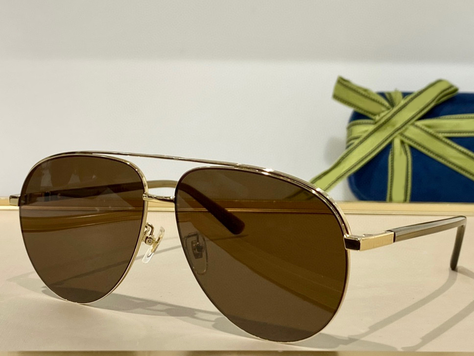 SUNGLASSES Summer For Men Women 1098SA Style Anti-Ultraviolet Retro Plate Oval Frame Eyeglasses Random Box
SUNGLASSES Summer For Men Women 1098SA Style Anti-Ultraviolet Retro Plate Oval Frame Eyeglasses Random Box