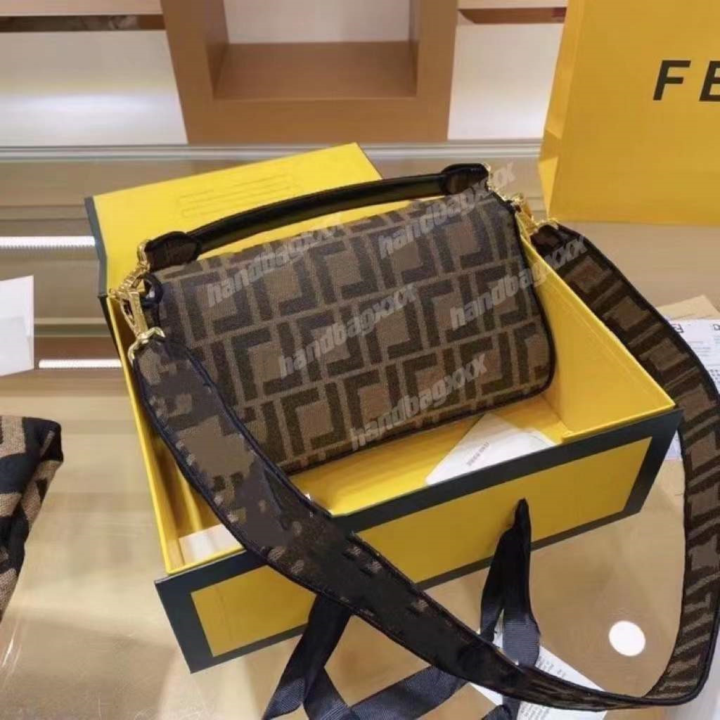Famous Designers Brands Handbags Luxury Limited Cross Body New Batman Messenger For Womens Teenage Genuine Leather Bags Cat With Laptop, Brown
Famous Designers Brands Handbags Luxury Limited Cross Body New Batman Messenger For Womens Teenage Genuine Leather Bags Cat With Laptop, Brown