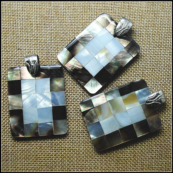 Pendant Necklaces 1PCnature Shell Pendants Mother Of Pearl Black Lips And White Matching Size 40x50mm For Earring Or MakingPendant
Pendant Necklaces 1PCnature Shell Pendants Mother Of Pearl Black Lips And White Matching Size 40x50mm For Earring Or MakingPendant