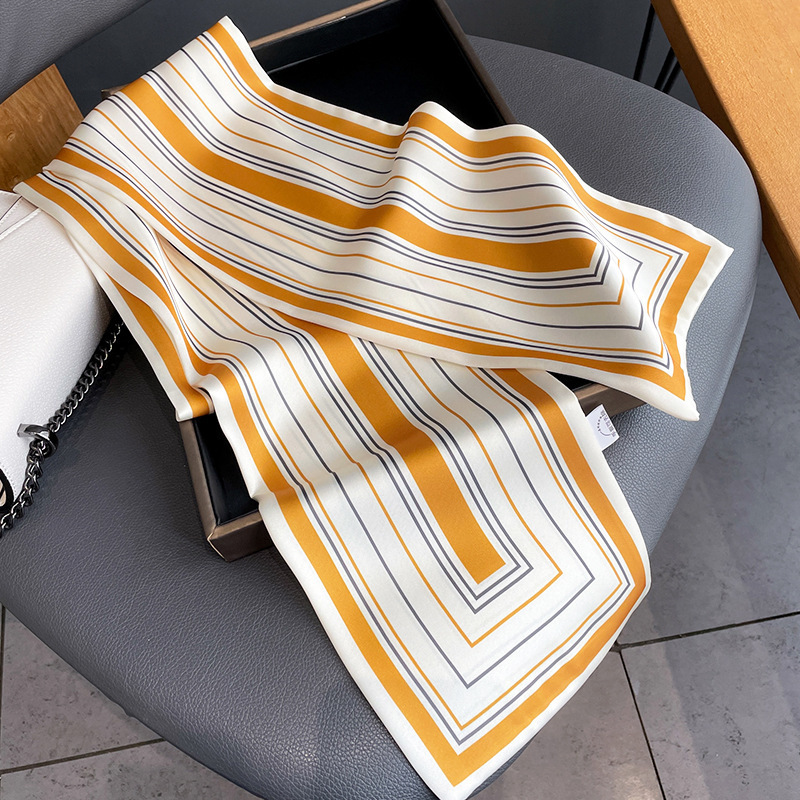 Small Silk Scarf Women Bag Skinny Scarves Luxury Brand Narrow Long Decorate Belt Head Band Fashion Hairband Designer
Small Silk Scarf Women Bag Skinny Scarves Luxury Brand Narrow Long Decorate Belt Head Band Fashion Hairband Designer