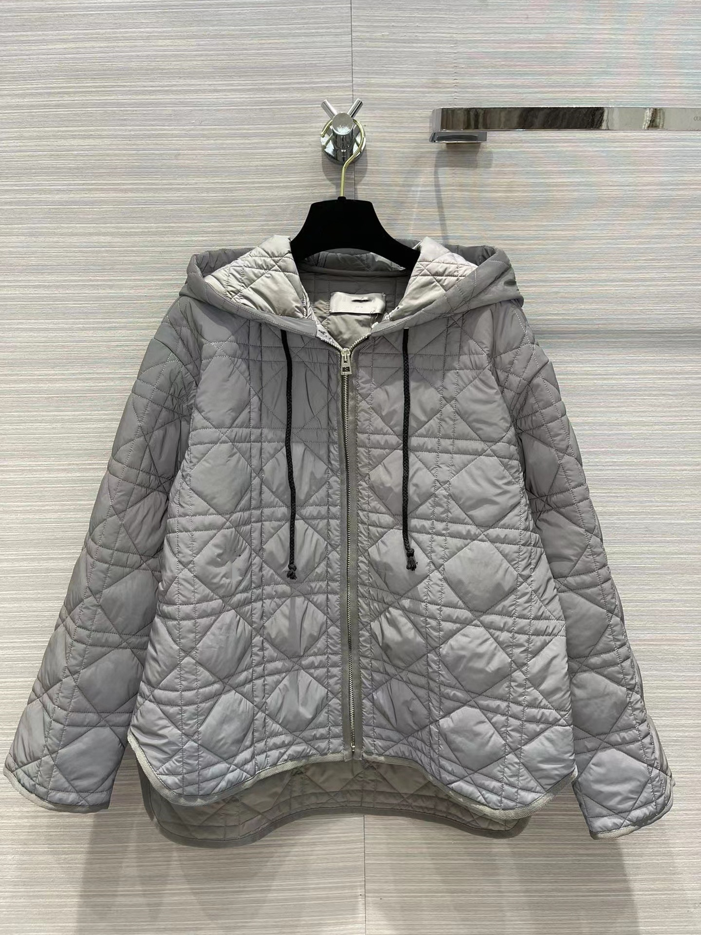 Runway Jackets 2022 Autumn Hooded Women' Designer Coats Brand Same Style Outerwear 0822-1, Picture color
Runway Jackets 2022 Autumn Hooded Women' Designer Coats Brand Same Style Outerwear 0822-1, Picture color