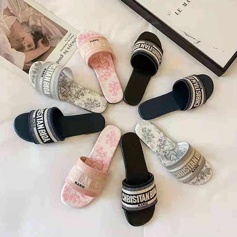 Sandal Luxury Designer Fashion Brand Collection Womens Designer Slippers Christians d Letter Embroidered Women's 2022 Spring and Summer Lea, Blue
Sandal Luxury Designer Fashion Brand Collection Womens Designer Slippers Christians d Letter Embroidered Women's 2022 Spring and Summer Lea, Blue