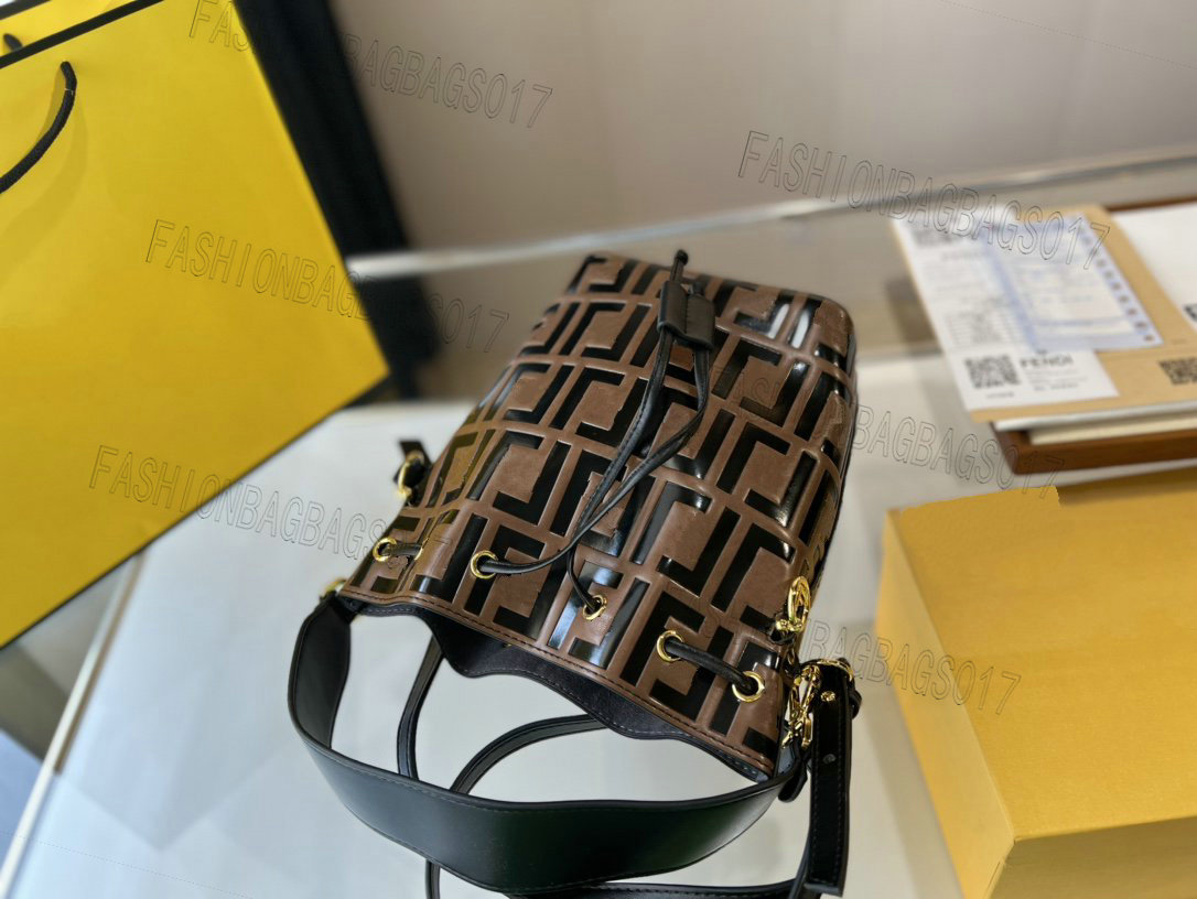 Mini Bucket Bag Mon Shoulderbag Tresor Small Drawstring Fastening Embossed F Brown Tote Decorated with Logo Shape Women Luxury Handlebag Crossbody Totes Bags
Mini Bucket Bag Mon Shoulderbag Tresor Small Drawstring Fastening Embossed F Brown Tote Decorated with Logo Shape Women Luxury Handlebag Crossbody Totes Bags