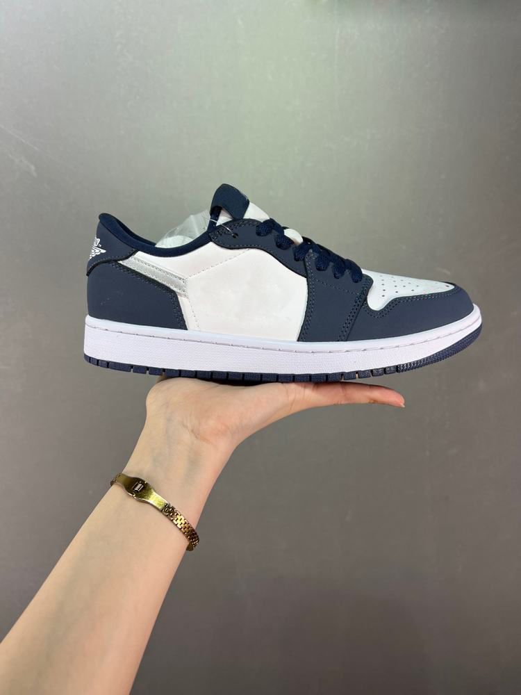 With Box 2022 1 Low Eric Koston Basketball Shoes Men Women Midnight Navy White Metallic Silver 1s Sneaker
With Box 2022 1 Low Eric Koston Basketball Shoes Men Women Midnight Navy White Metallic Silver 1s Sneaker