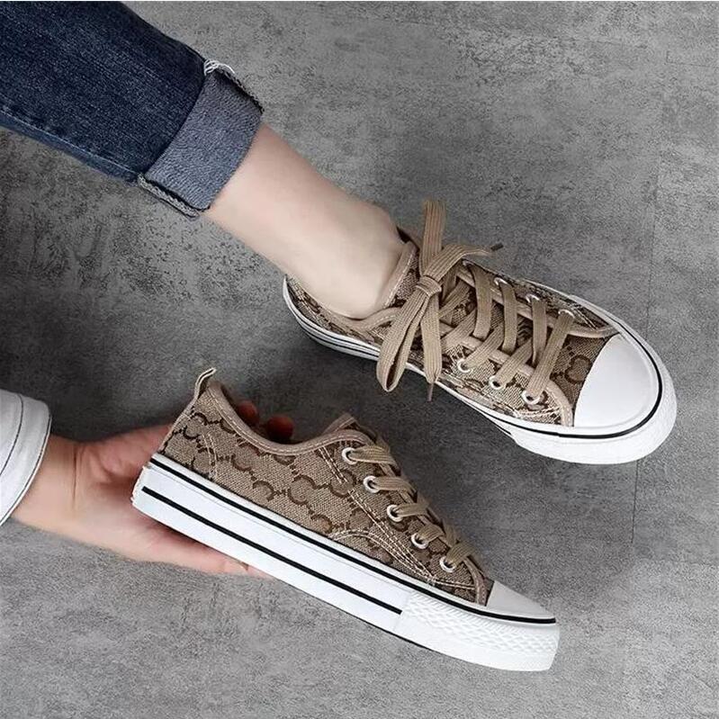 Women's canvas shoes 2022 new spring and autumn GD letter embroidered cloth shoes versatile casual board shoes half lazy shoe, 01
Women's canvas shoes 2022 new spring and autumn GD letter embroidered cloth shoes versatile casual board shoes half lazy shoe, 01