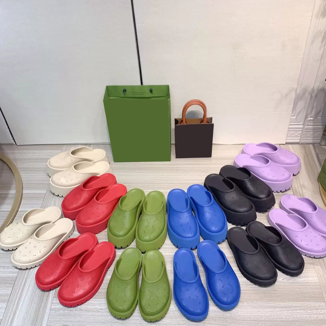 Designer Slippers Perforated Platform Women Men Slippers Thick Soled Sandals Fashion Non-slip Casual Shoes Size35-44, Color1 2.5cm
Designer Slippers Perforated Platform Women Men Slippers Thick Soled Sandals Fashion Non-slip Casual Shoes Size35-44, Color1 2.5cm