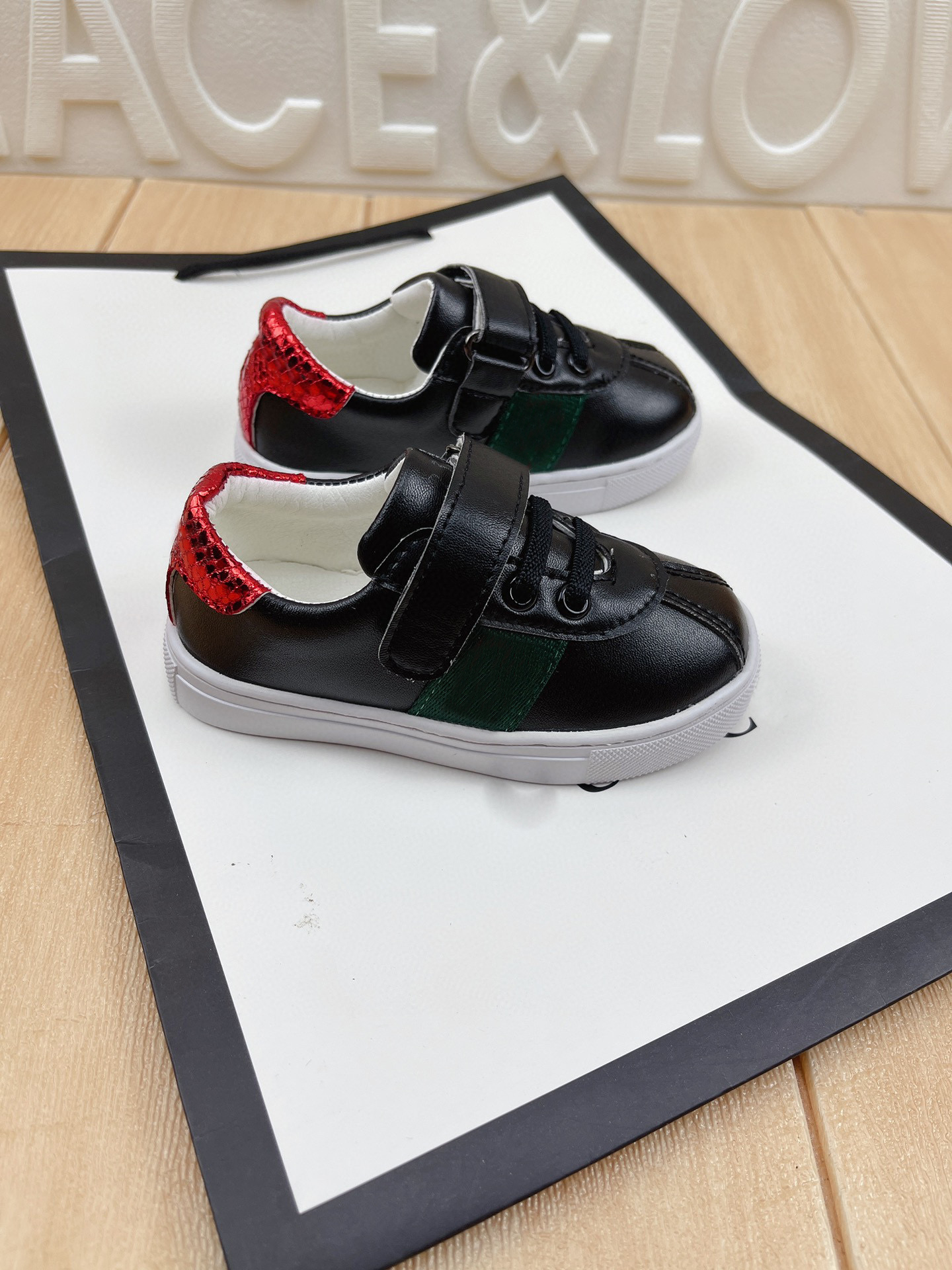 2022 Toddlers Boys girl Grade School Forceing Kids Shoes Vintage Skate Sneakers light Bone Black Flax Flat Outdoor Sport kids casual s, Shipping pay
2022 Toddlers Boys girl Grade School Forceing Kids Shoes Vintage Skate Sneakers light Bone Black Flax Flat Outdoor Sport kids casual s, Shipping pay