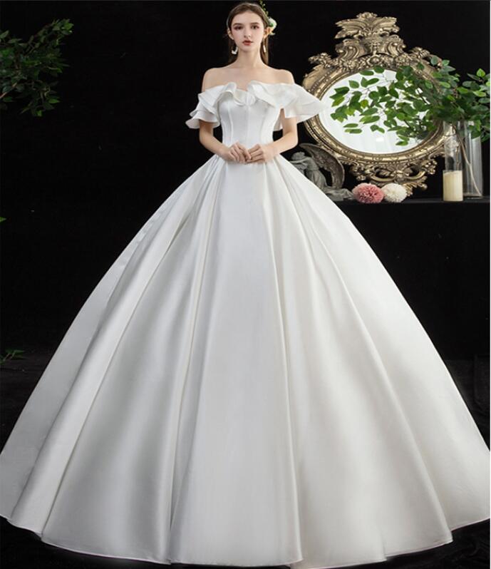 2022 New French Satin Light Wedding Dress Simple off-Shoulder Palace Retro Hepburn Wed Dresses Vestido de novia, White
2022 New French Satin Light Wedding Dress Simple off-Shoulder Palace Retro Hepburn Wed Dresses Vestido de novia, White