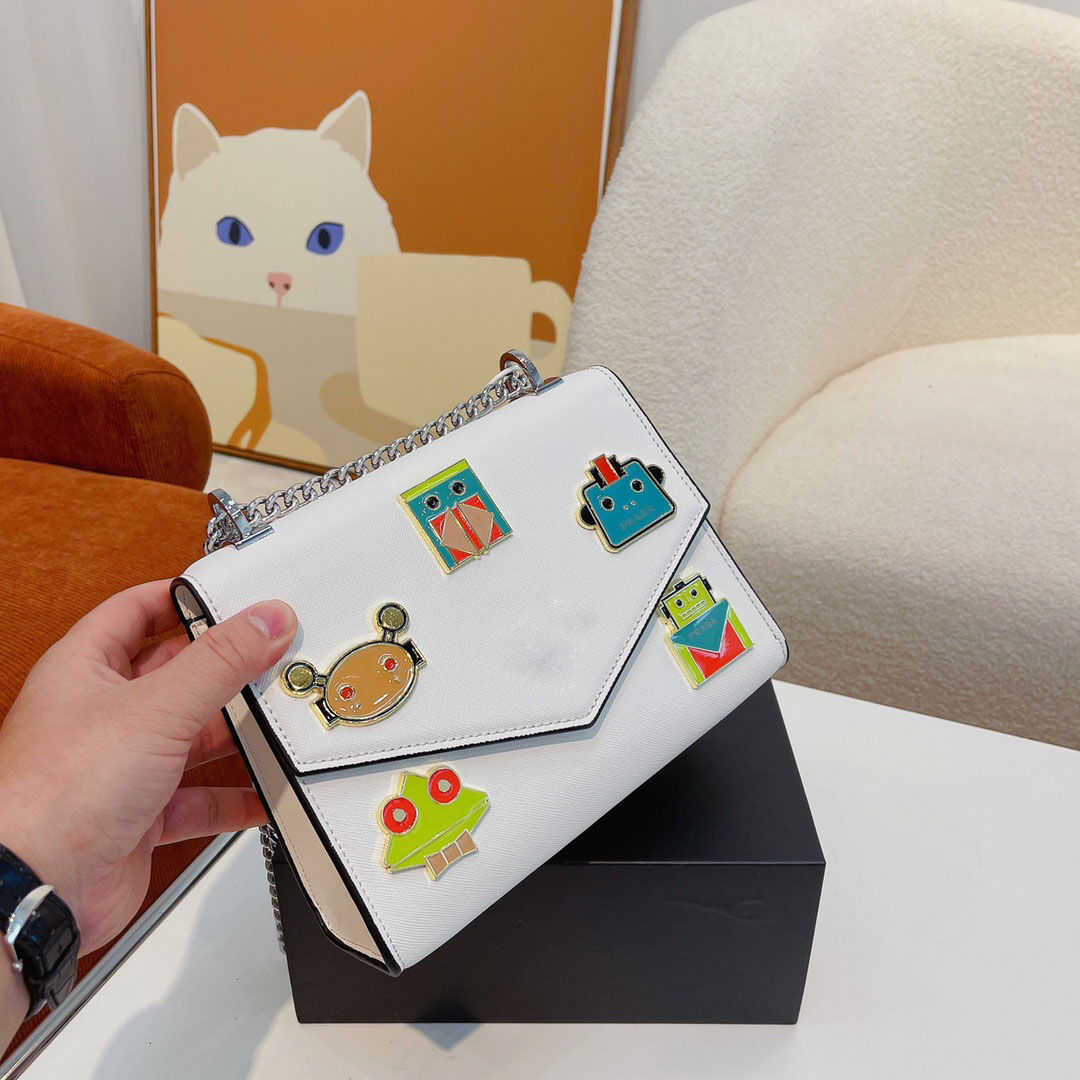 Woman fashion designer Evening Bags wedding shopping graffiti stitching cartoon clutch bag
Woman fashion designer Evening Bags wedding shopping graffiti stitching cartoon clutch bag