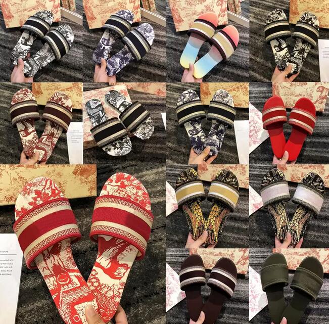 Womens paris Sandals Slippers Embroidered Floral Brocade Girls Beach Flip Flops flat summer loafers Striped Oblique designer Slipper Slides
Womens paris Sandals Slippers Embroidered Floral Brocade Girls Beach Flip Flops flat summer loafers Striped Oblique designer Slipper Slides