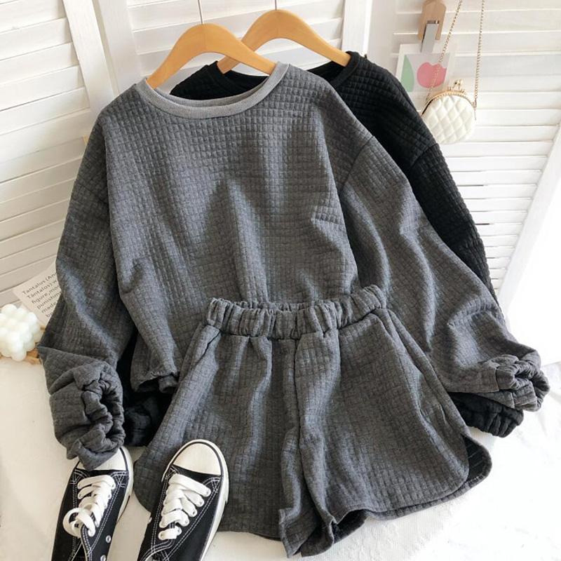 Women's Tracksuits Autumn Sets Women Casual O-neck Long Sleeve Drawstring Waist Sweatshirt Elastic Wide-leg Shorts Two Pieces SetWomen's, Black
Women's Tracksuits Autumn Sets Women Casual O-neck Long Sleeve Drawstring Waist Sweatshirt Elastic Wide-leg Shorts Two Pieces SetWomen's, Black