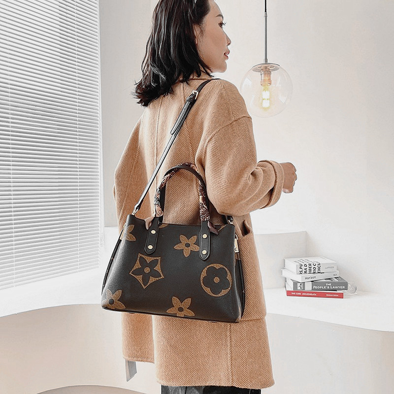 Women's Bag Fashion All-Match Casual Large-Capacity Portable Shoulder Messenger Bags
Women's Bag Fashion All-Match Casual Large-Capacity Portable Shoulder Messenger Bags